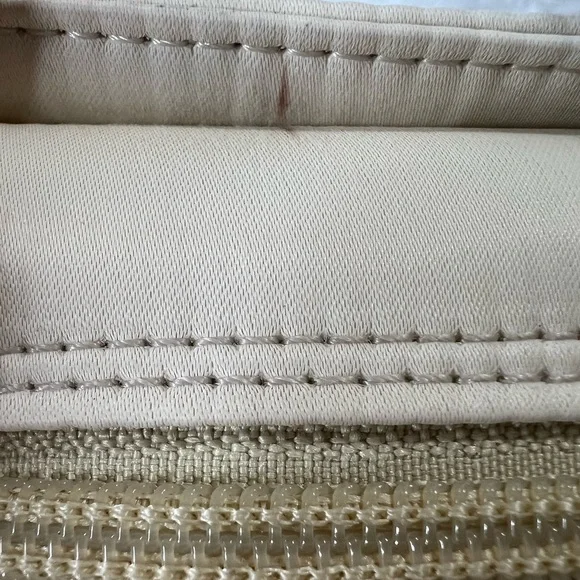 Yves Saint Laurent Cream Handbag - Picture 11 of 15